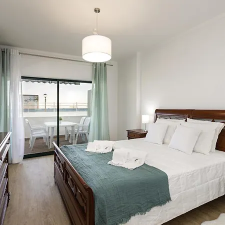 Miral 2 - Beach Front Apartment With Pool Quarteira Exterior photo